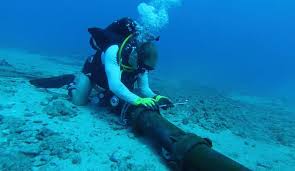 Houthi submarine cable attack in 2005